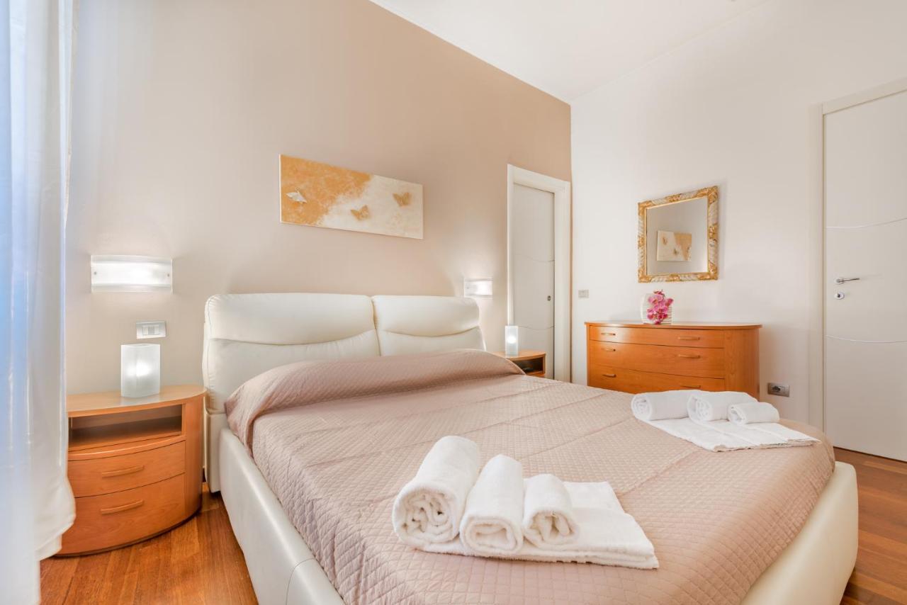 Holiday House La Spezia Bagian luar foto