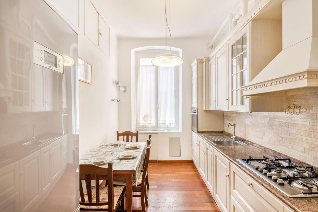 Holiday House La Spezia Bagian luar foto