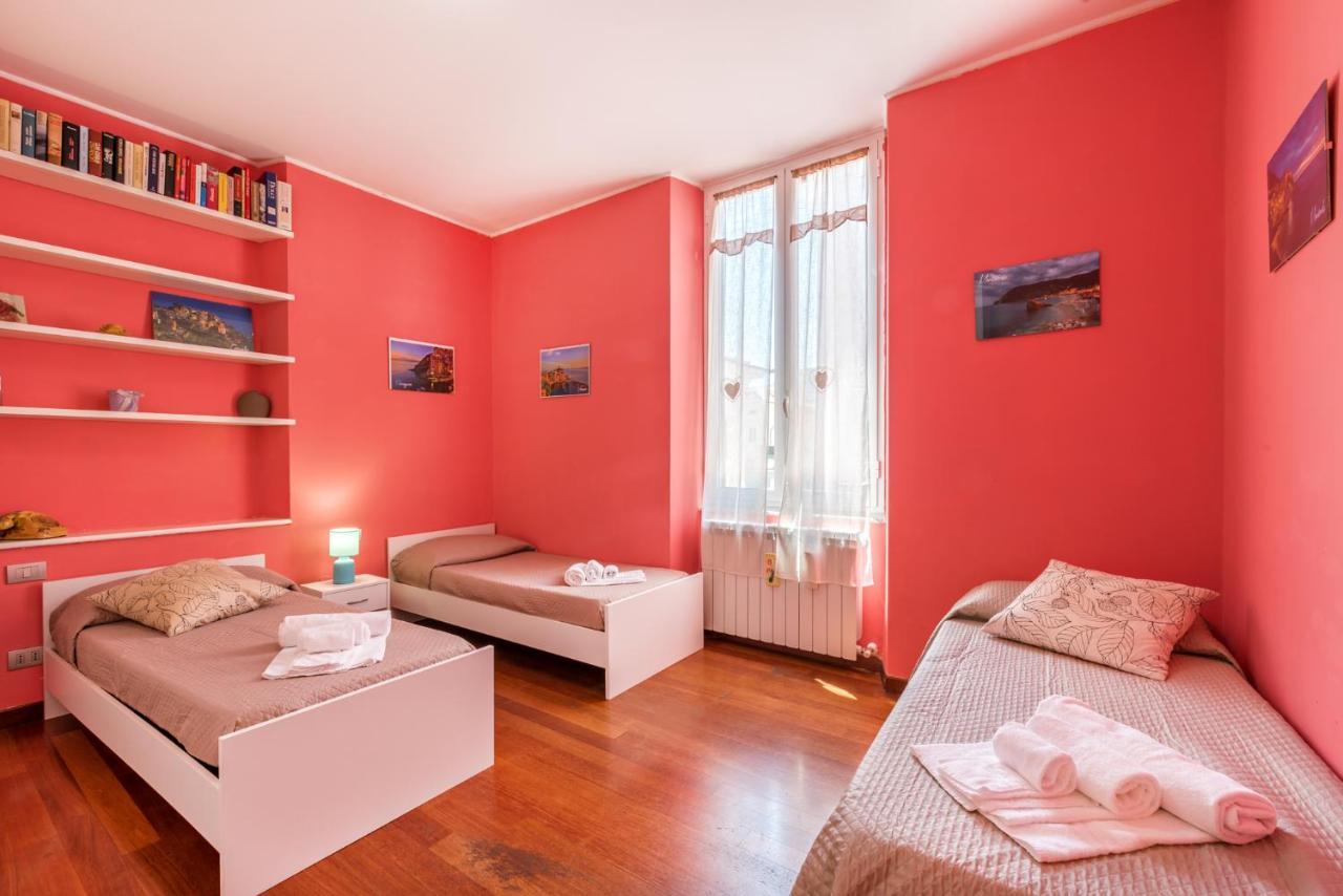 Holiday House La Spezia Bagian luar foto